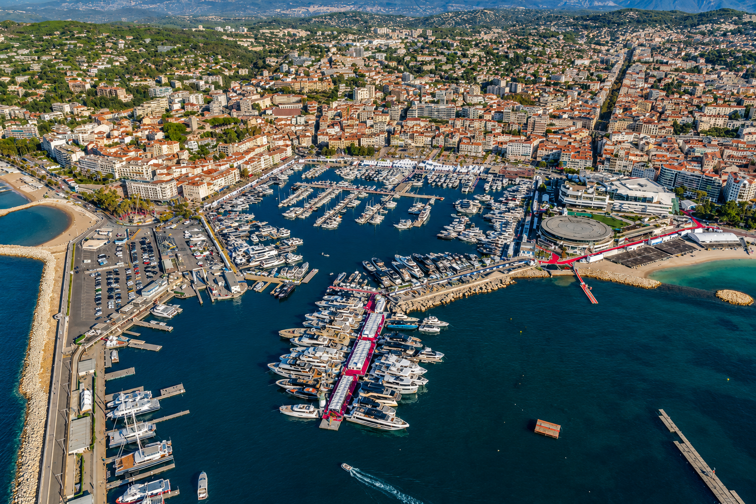 Liberty Marine na Cannes Yachting Festival 2026